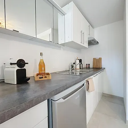 Le Jardin Des Plantes Et F2 Au Calmes, Terrasse, Stationnement Gratuit Апартаменты Руан