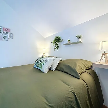 Le Jardin Des Plantes Et F2 Au Calmes, Terrasse, Stationnement Gratuit Apartment