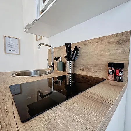 Le Jardin Des Plantes Et F2 Au Calmes, Terrasse, Stationnement Gratuit *