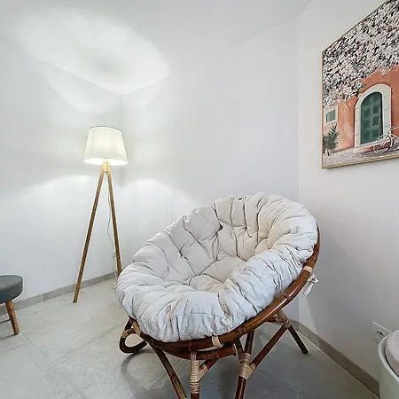 Le Jardin Des Plantes Et F2 Au Calmes, Terrasse, Stationnement Gratuit Apartment *