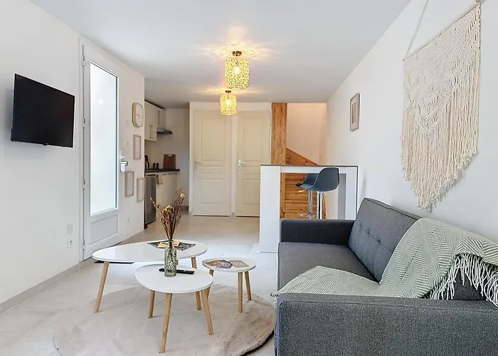 Le Jardin Des Plantes Et F2 Au Calmes, Terrasse, Stationnement Gratuit Appartamento *