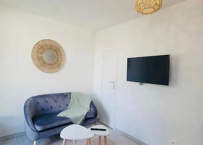 Le Jardin Des Plantes Et F2 Au Calmes, Terrasse, Stationnement Gratuit * Rouen