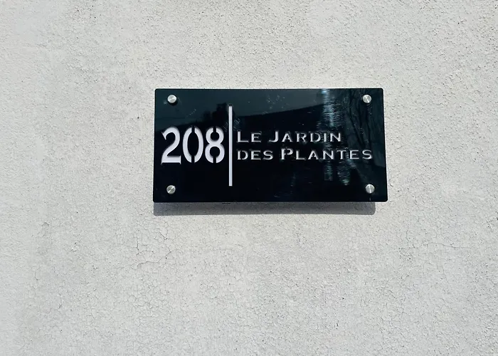 Appartamento Le Jardin Des Plantes Et F2 Au Calmes, Terrasse, Stationnement Gratuit *
